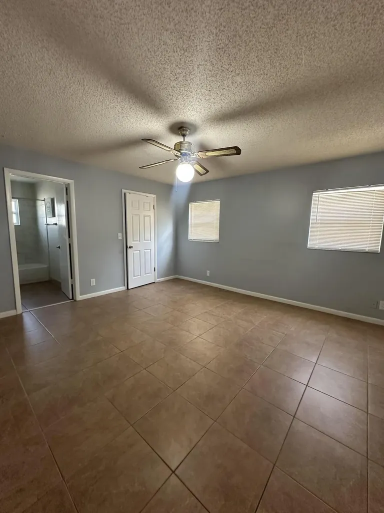 641 W 9th Street Riviera Beach FL 33404