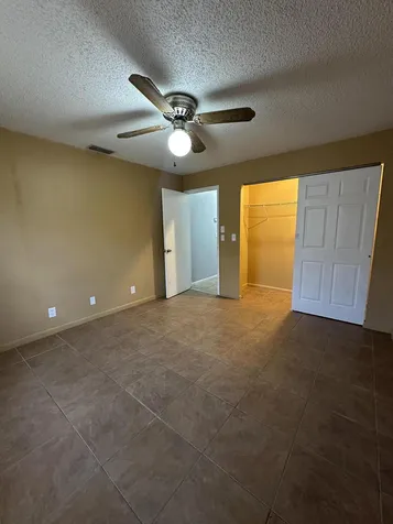 641 W 9th Riviera Beach FL 33404