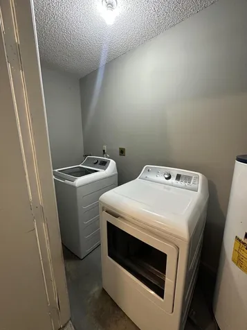 641 W 9th Riviera Beach FL 33404