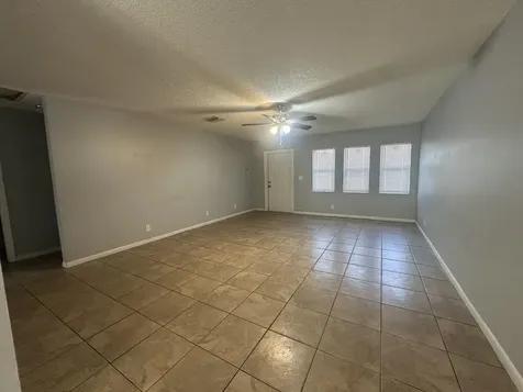 641 W 9th Riviera Beach FL 33404