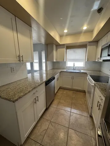 641 W 9th Riviera Beach FL 33404