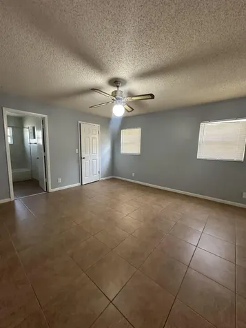 641 W 9th Riviera Beach FL 33404