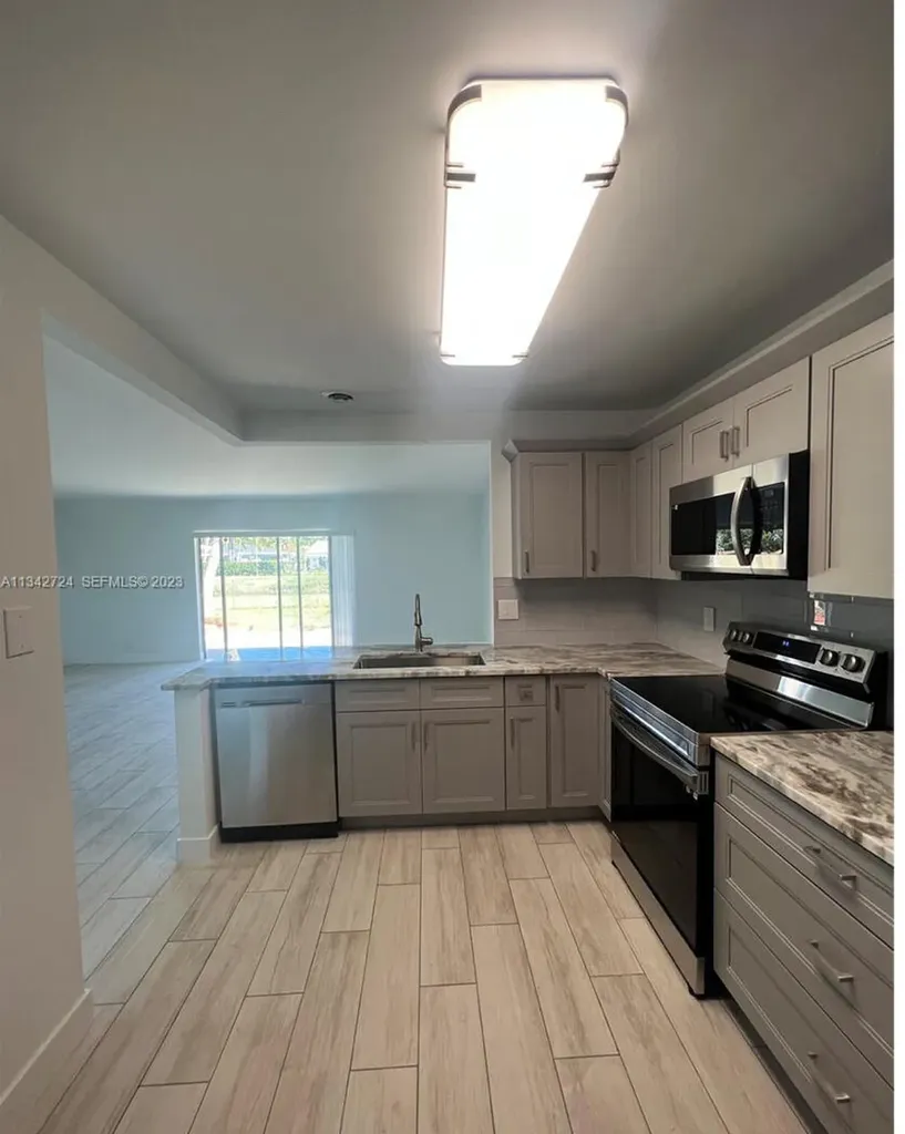 19420 Carolina Circle Boca Raton FL 33434