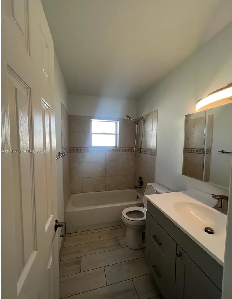 19420 Carolina Circle Boca Raton FL 33434