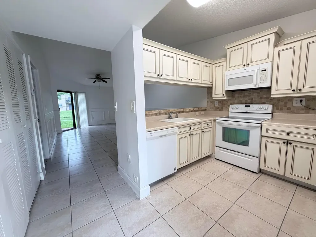9919 Nob Hill Court Sunrise FL 33351