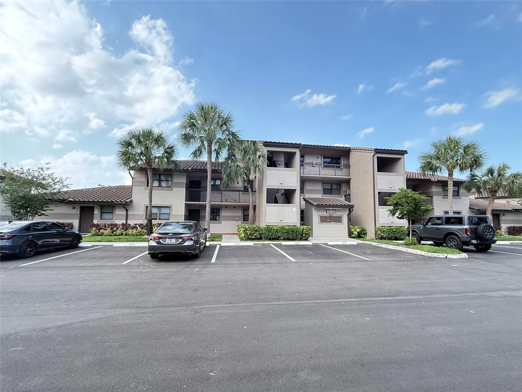 9919 Nob Hill Court Sunrise FL 33351