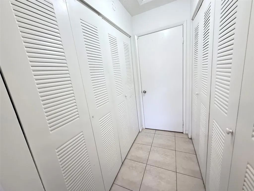 9919 Nob Hill Court Sunrise FL 33351