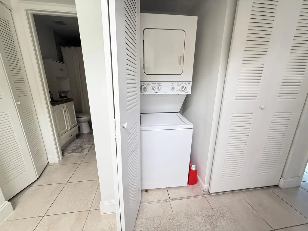 9919 Nob Hill Court Sunrise FL 33351