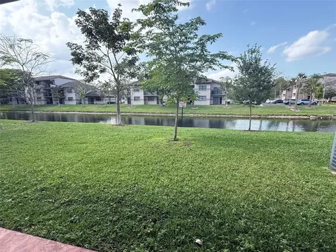 9919 Nob Hill Court Sunrise FL 33351