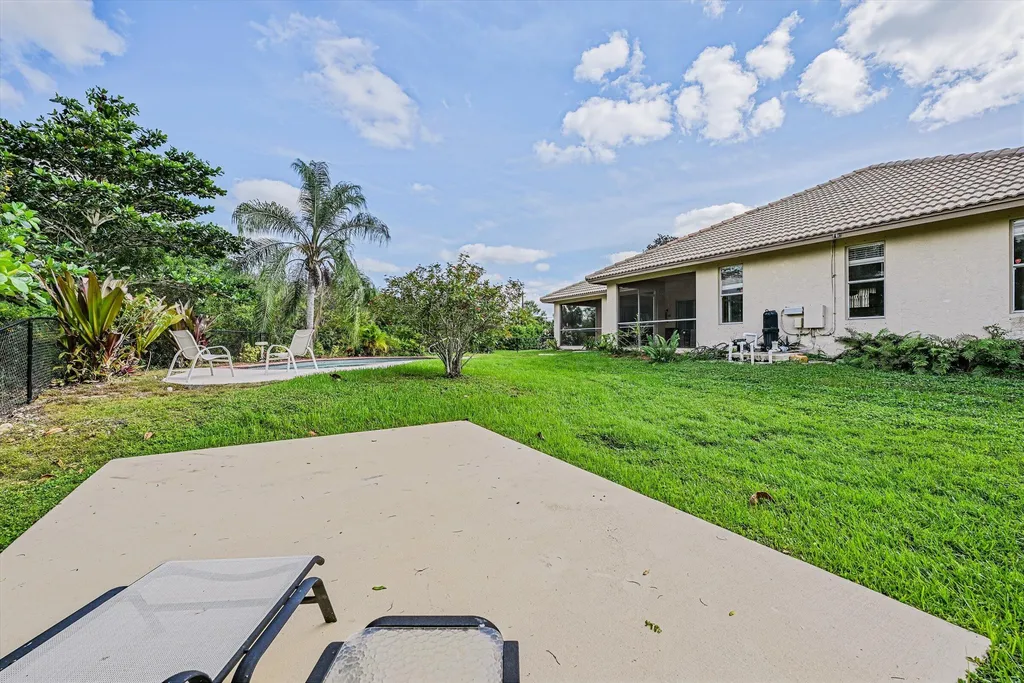 8671 155th Place N Palm Beach Gardens FL 33418
