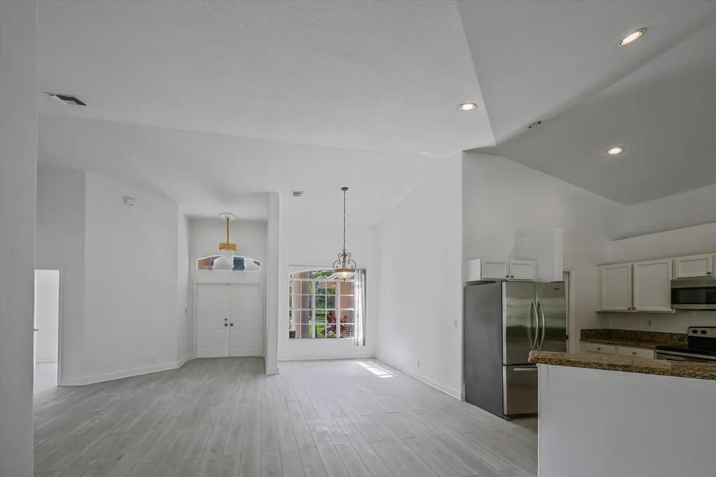 8671 155th Place N Palm Beach Gardens FL 33418