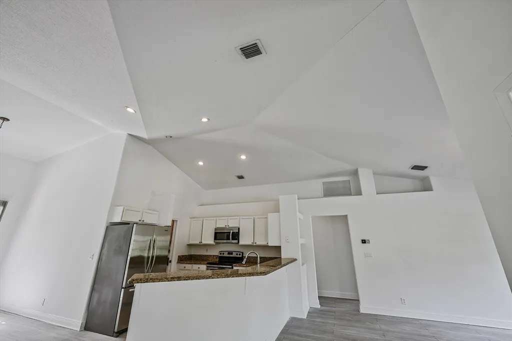 8671 155th Place N Palm Beach Gardens FL 33418