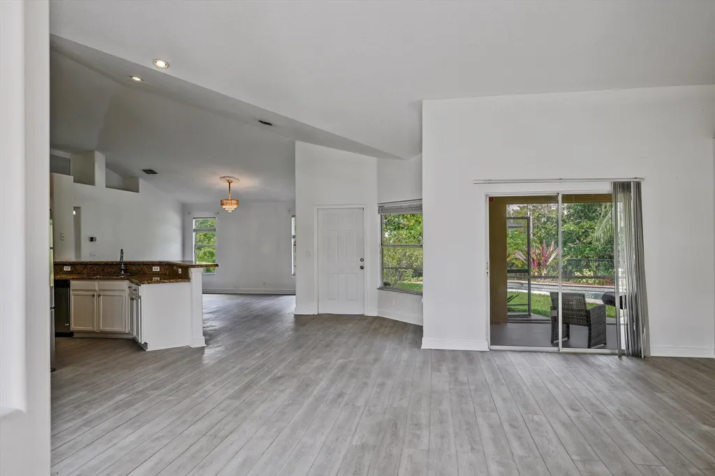 8671 155th Place N Palm Beach Gardens FL 33418