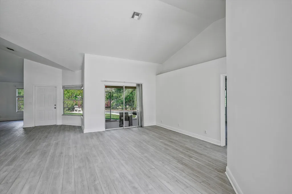8671 155th Place N Palm Beach Gardens FL 33418