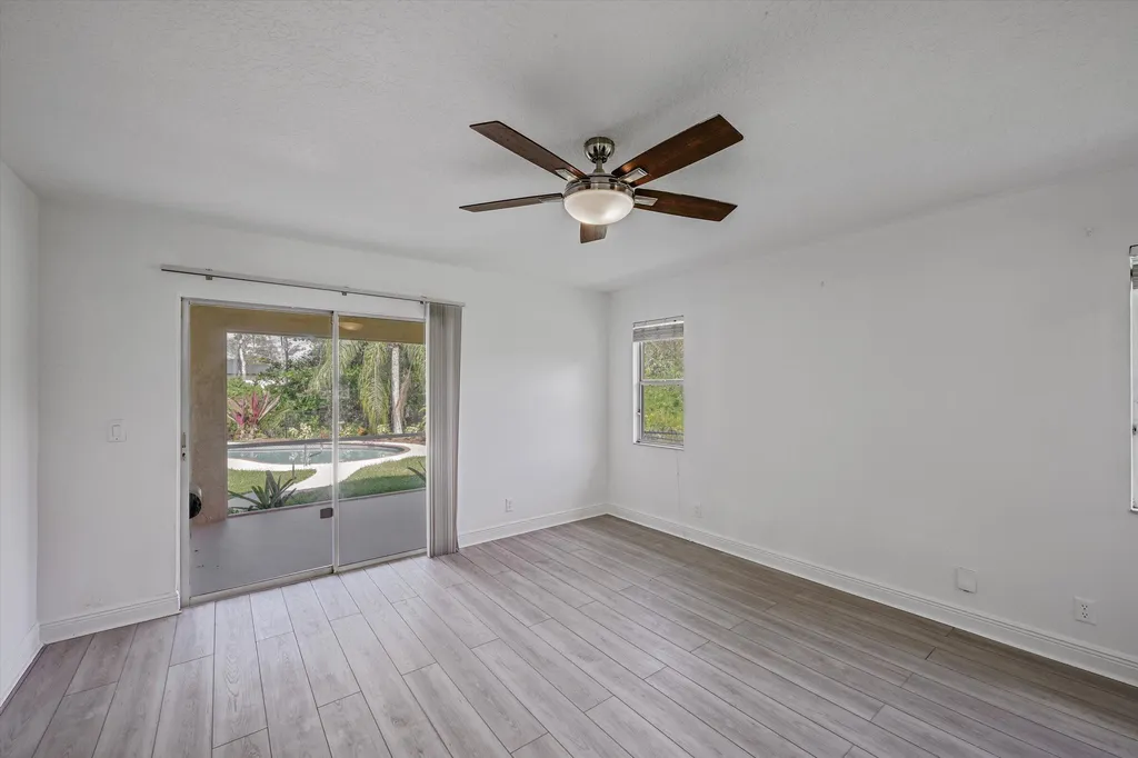 8671 155th Place N Palm Beach Gardens FL 33418