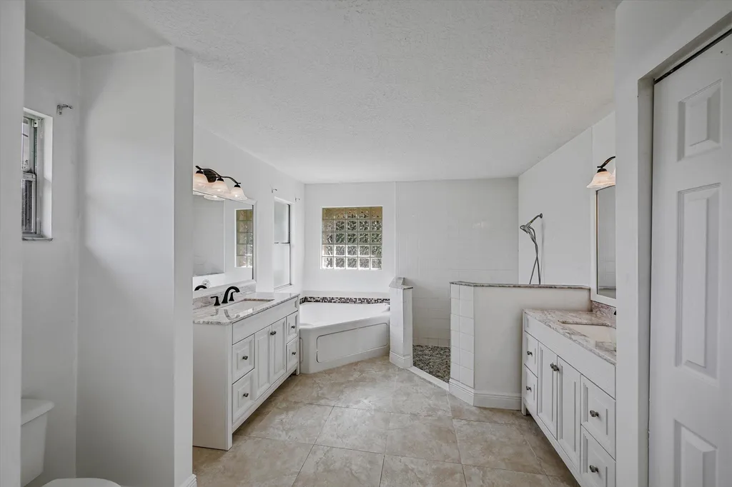 8671 155th Place N Palm Beach Gardens FL 33418
