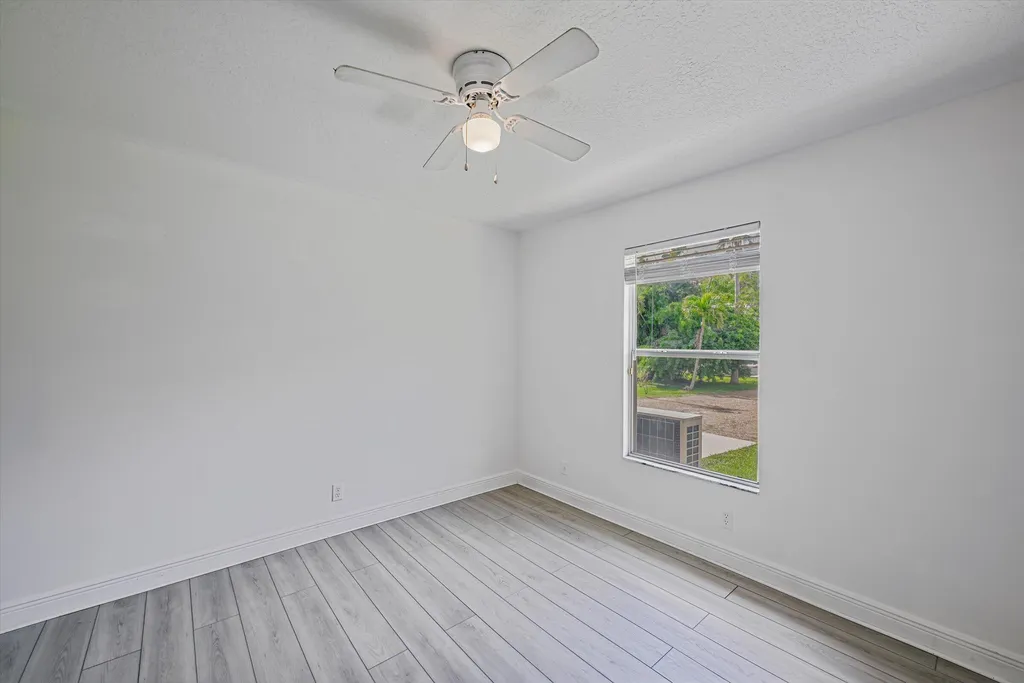 8671 155th Place N Palm Beach Gardens FL 33418