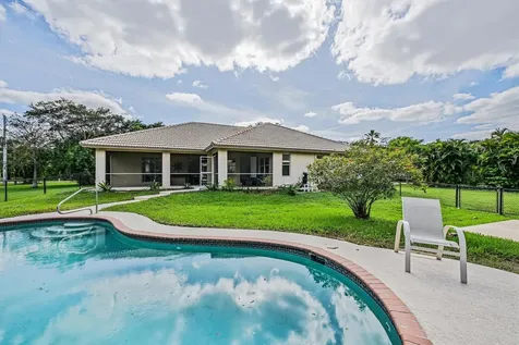 8671 155th Place N Palm Beach Gardens FL 33418
