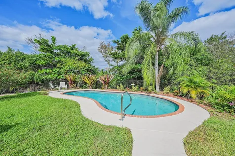 8671 155th Place N Palm Beach Gardens FL 33418