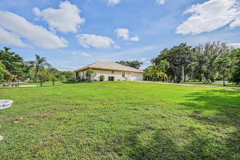 8671 155th Place N Palm Beach Gardens FL 33418