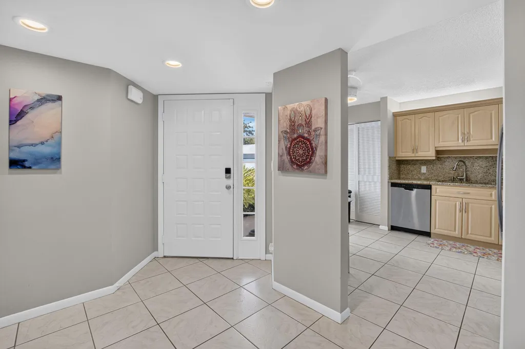 7473 Glendevon Lane Delray Beach FL 33446