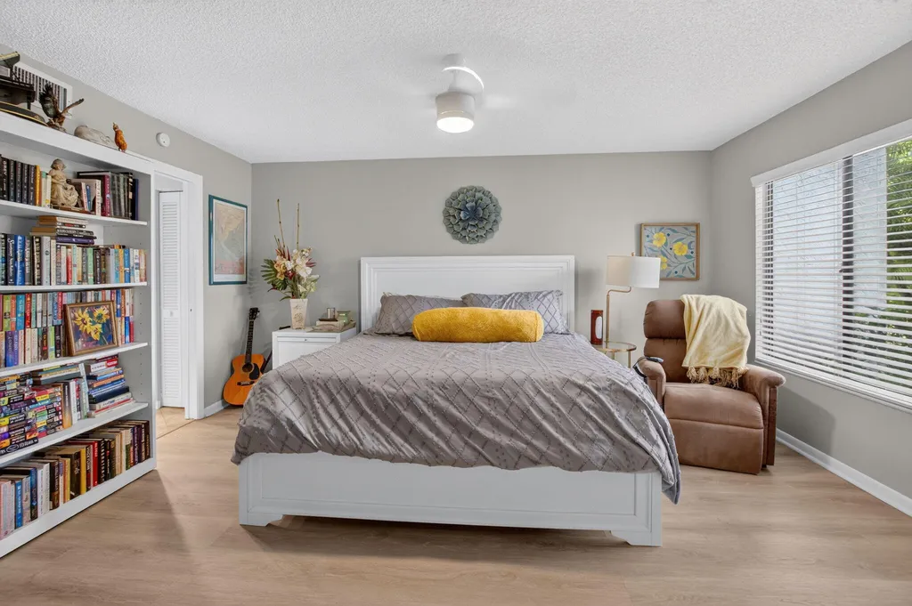 7473 Glendevon Lane Delray Beach FL 33446