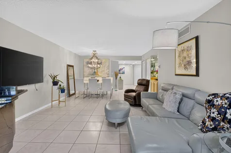 7473 Glendevon Lane Delray Beach FL 33446