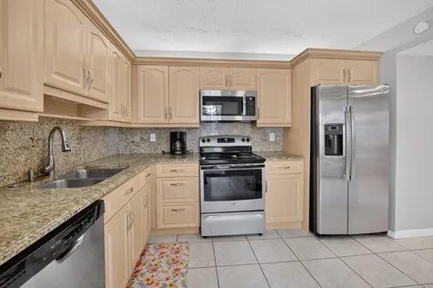 7473 Glendevon Lane Delray Beach FL 33446