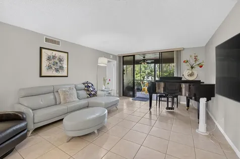 7473 Glendevon Lane Delray Beach FL 33446