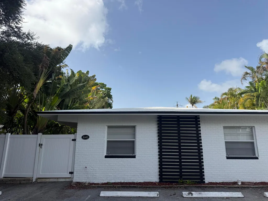 1640 NE 4th Place Fort Lauderdale FL 33301
