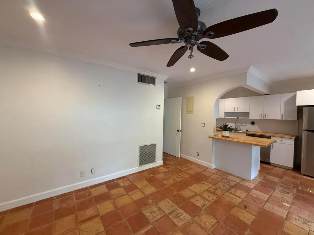 1640 NE 4th Place Fort Lauderdale FL 33301