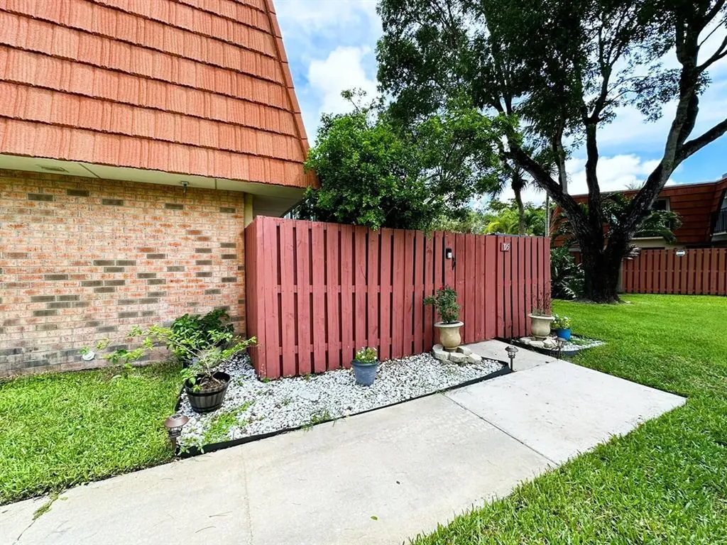 1545 Augusta Circle Delray Beach FL 33445