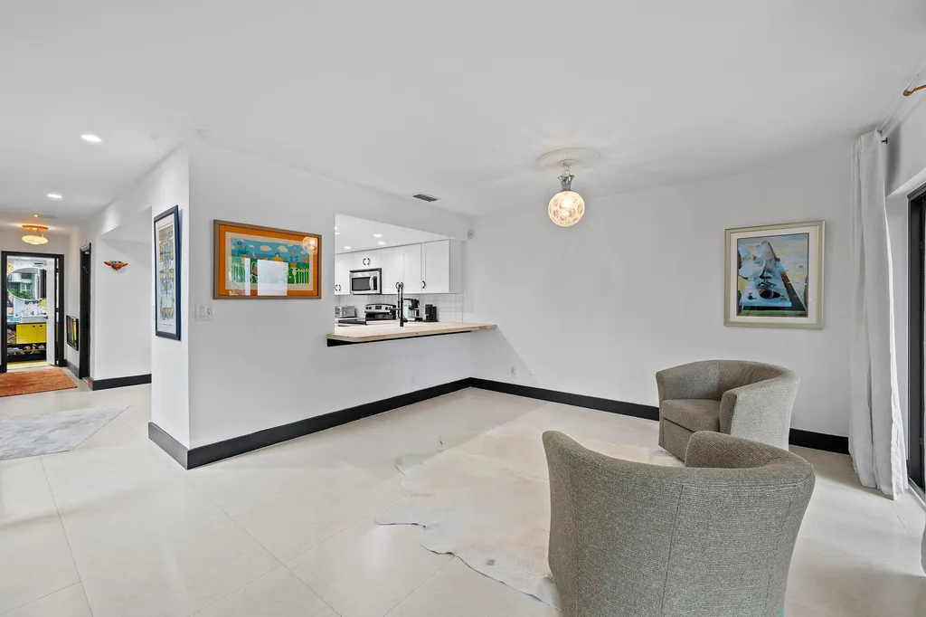 6096 Glendale Drive Boca Raton FL 33433