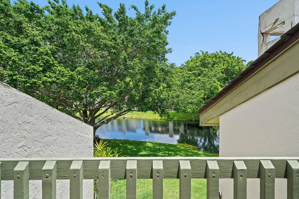 6096 Glendale Drive Boca Raton FL 33433