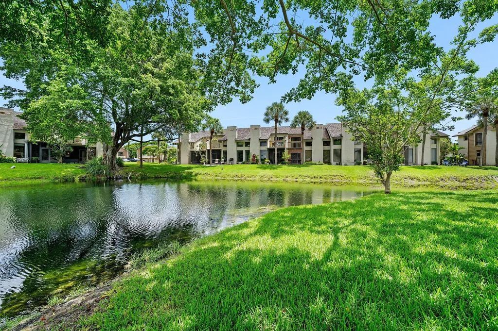 6096 Glendale Drive Boca Raton FL 33433