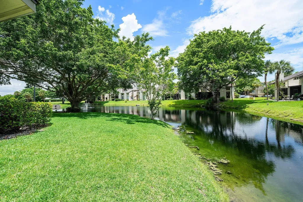 6096 Glendale Drive Boca Raton FL 33433