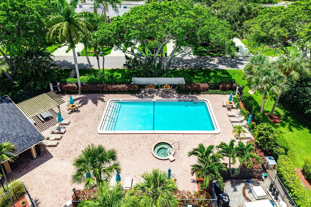 6096 Glendale Drive Boca Raton FL 33433