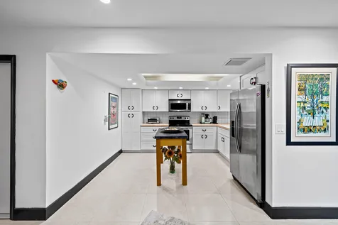 6096 Glendale Drive Boca Raton FL 33433