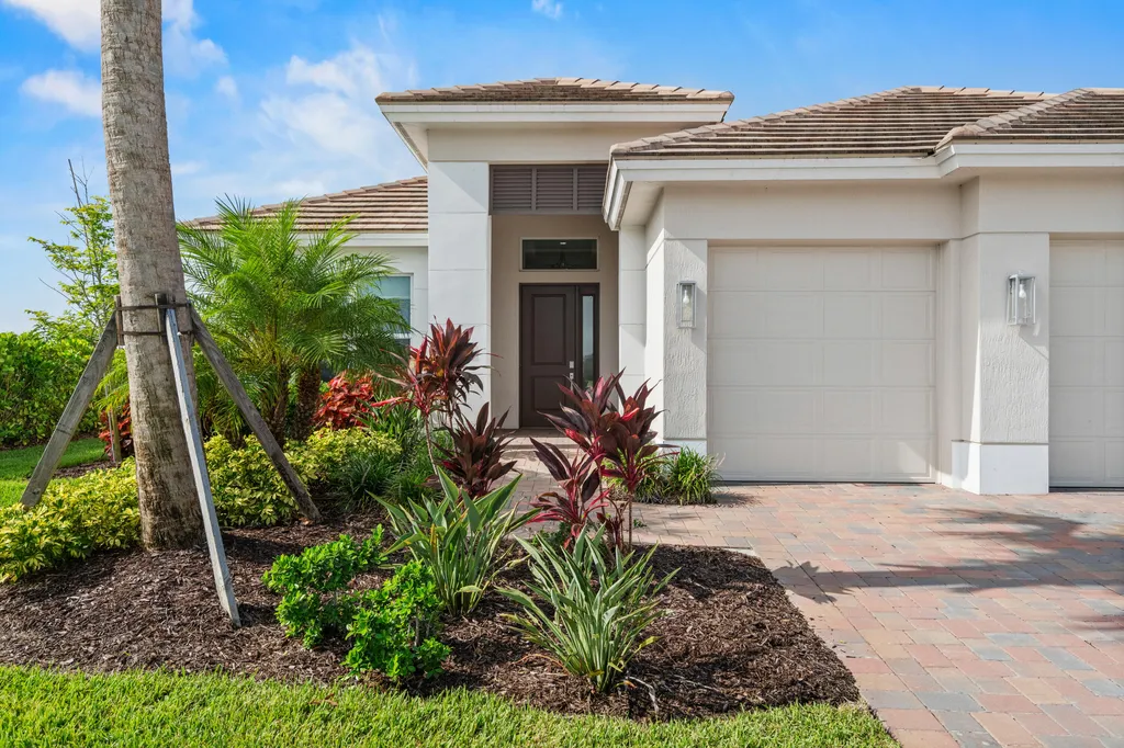 9163 SW Pinnacle Place Port St Lucie FL 34987