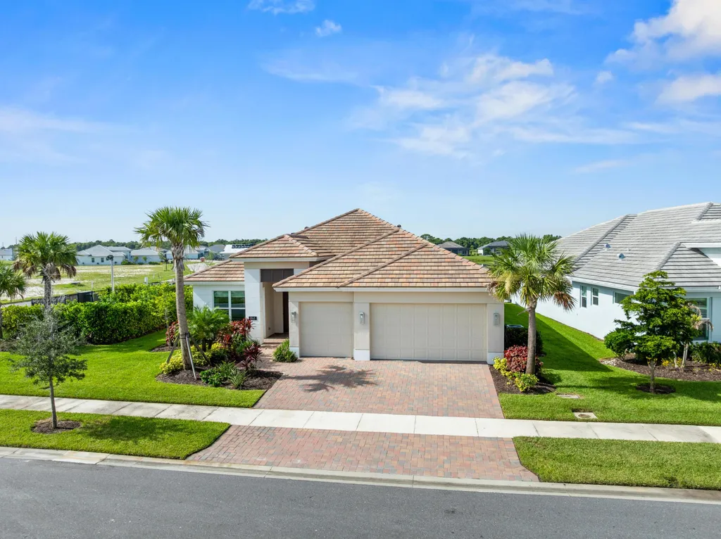 9163 SW Pinnacle Place Port St Lucie FL 34987