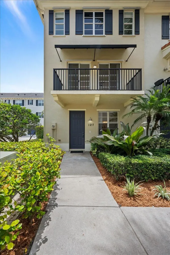 127 Greenwich Circle Jupiter FL 33458