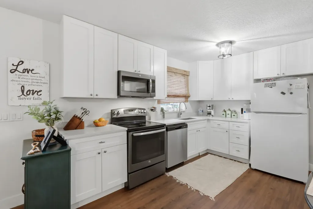 1900 Carissa Road Lake Clarke Shores FL 33406