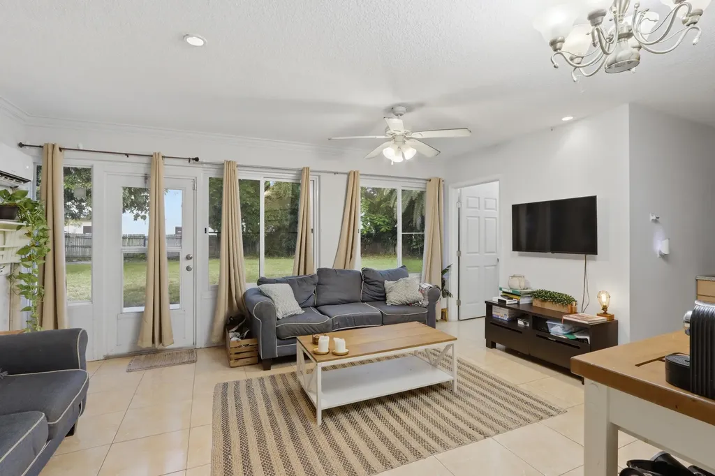 1900 Carissa Road Lake Clarke Shores FL 33406