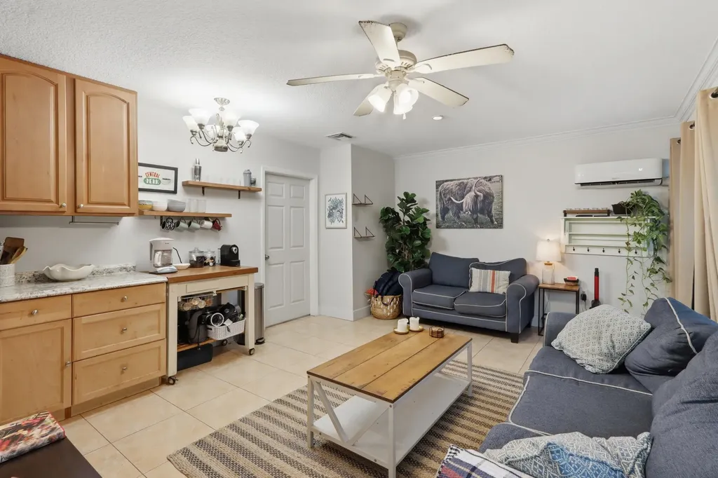 1900 Carissa Road Lake Clarke Shores FL 33406