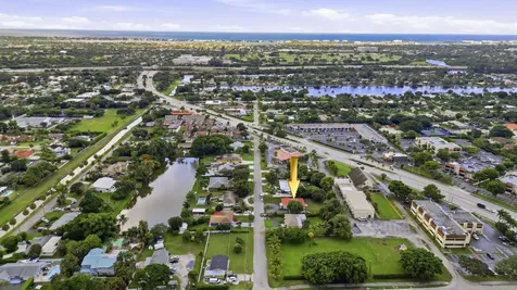 1900 Carissa Road Lake Clarke Shores FL 33406