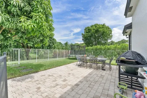 5165 NW 50th Avenue Coconut Creek FL 33073