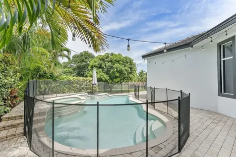 5165 NW 50th Avenue Coconut Creek FL 33073