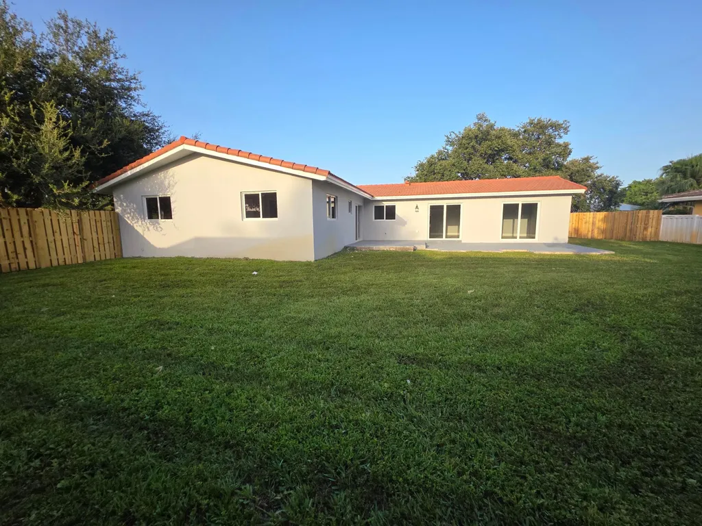 2660 NW 83rd Terrace Coral Springs FL 33065