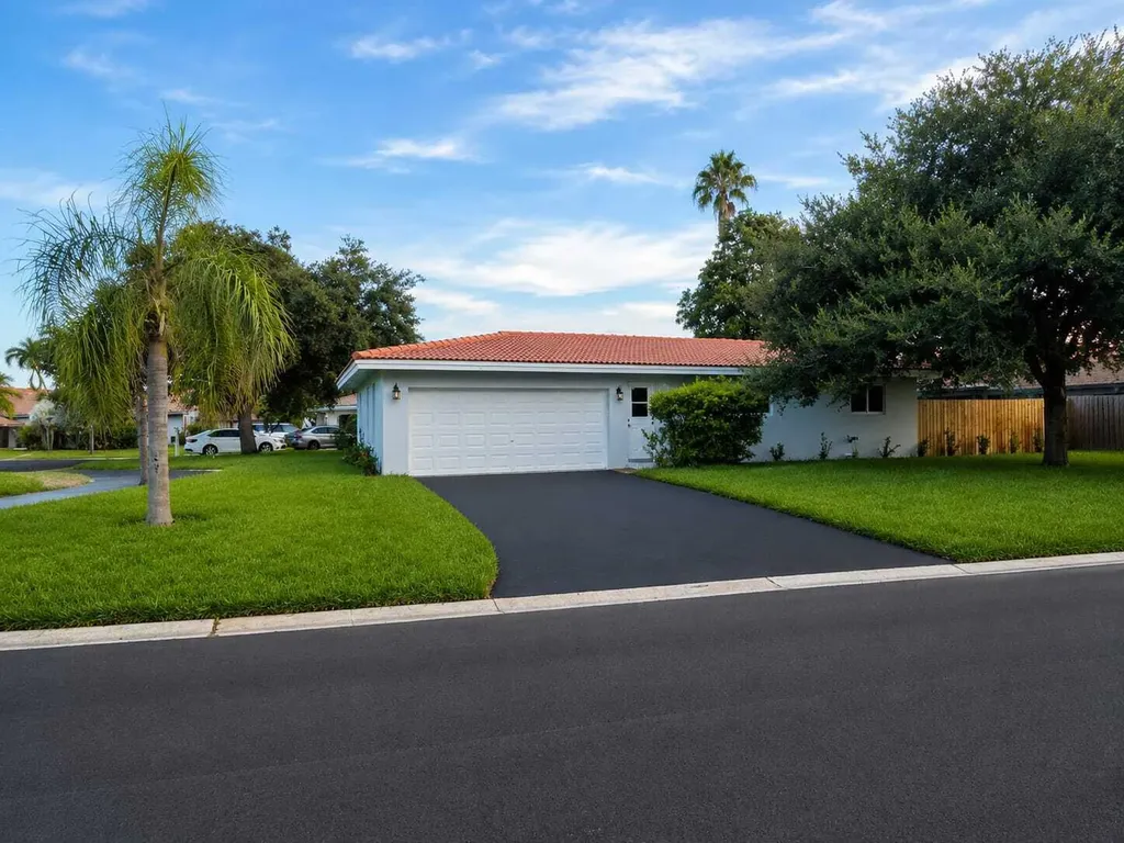 2660 NW 83rd Terrace Coral Springs FL 33065