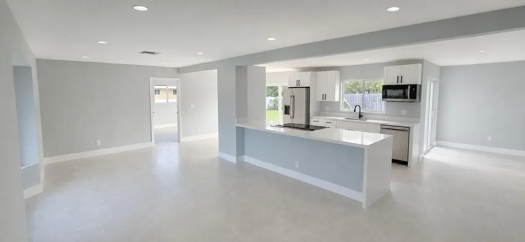 2660 NW 83rd Terrace Coral Springs FL 33065
